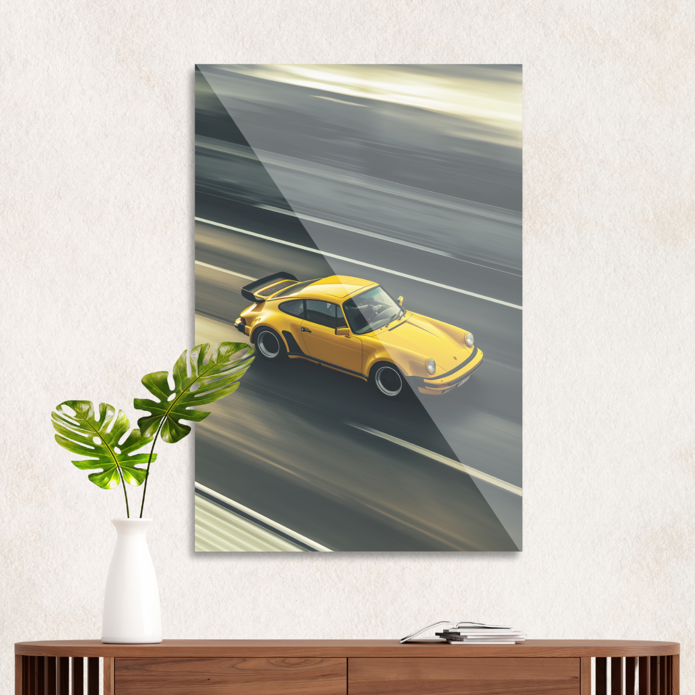 Gul Porsche i fuld fart