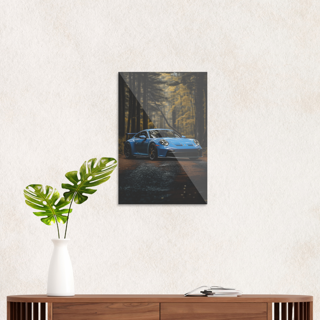 Blå Porsche i skoven